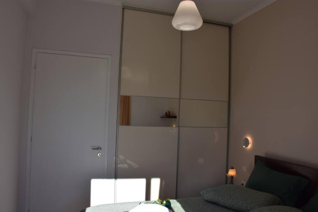 Seashell Apartment -Near The Beach Loútsa Exterior foto